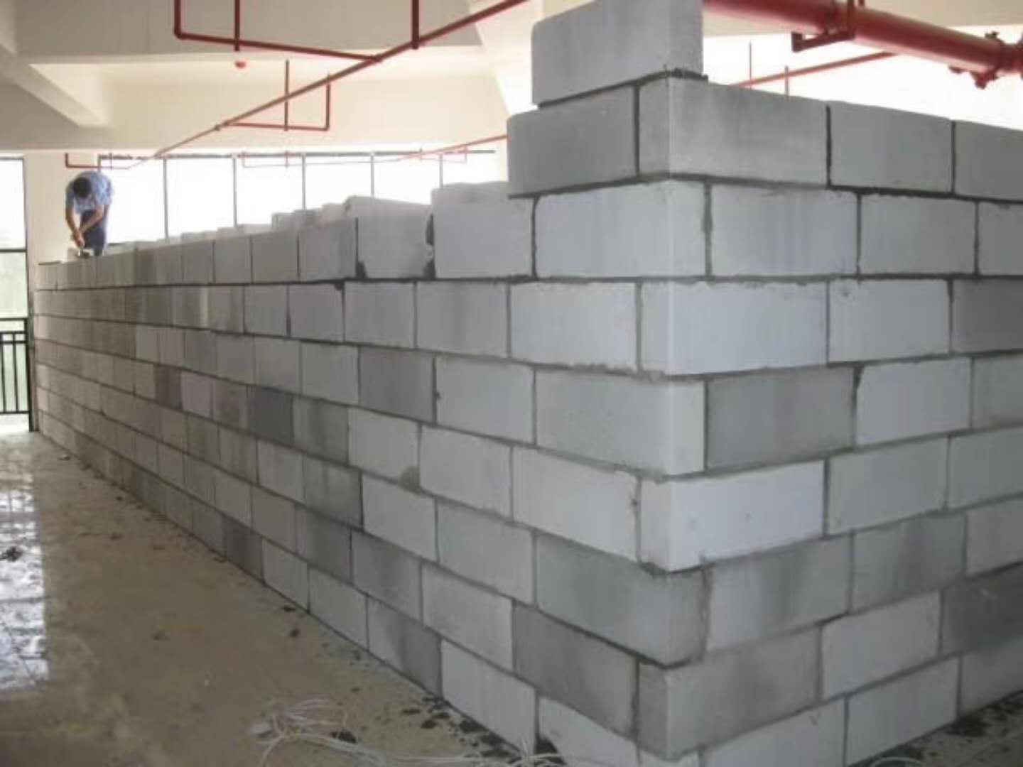 彭阳蒸压加气混凝土砌块承重墙静力和抗震性能的研究